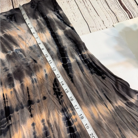 Enti Chic Vintage Tie-Dye Maxi Skirt in Black, Gray and Cream Medium - Picture 6 of 10